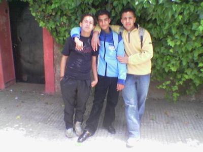 linvisiblemec+ c 'est deux amies